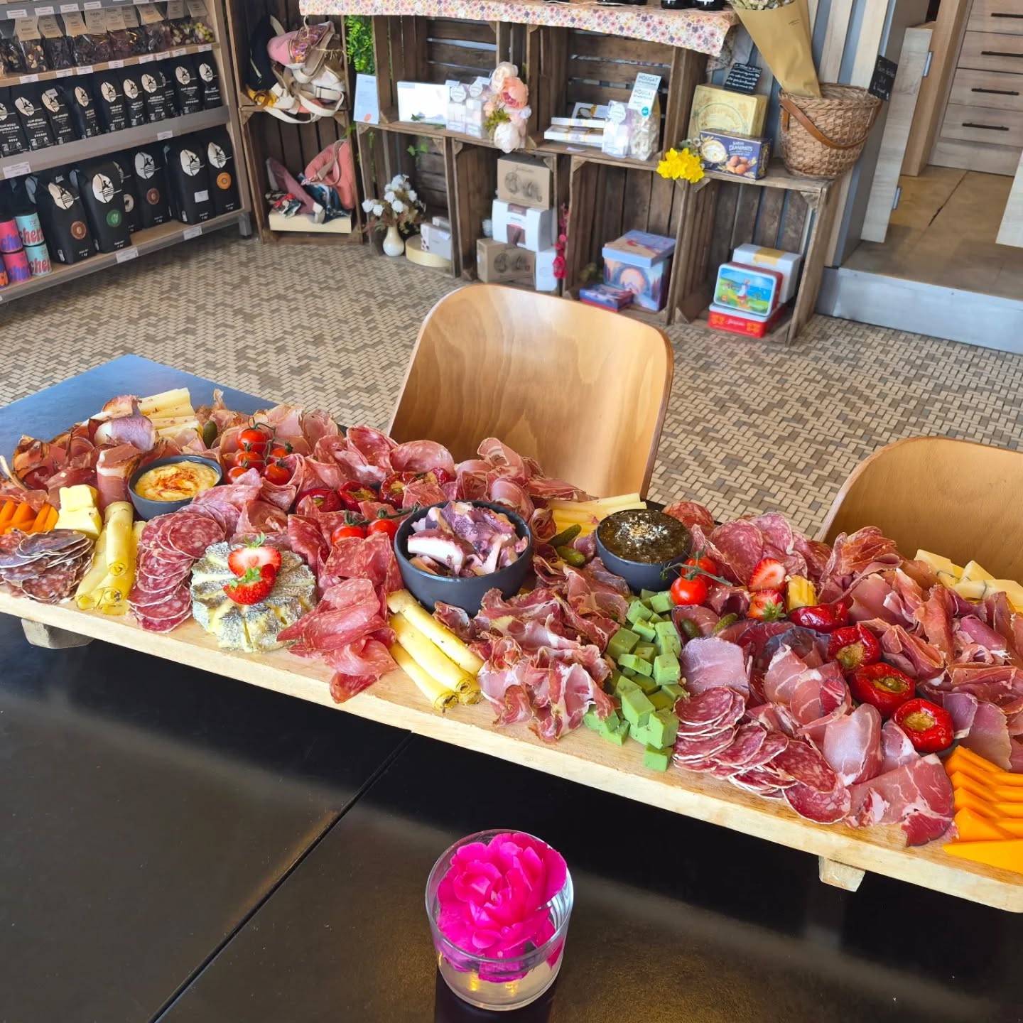 Planche de charcuterie pour traiteur et evenements